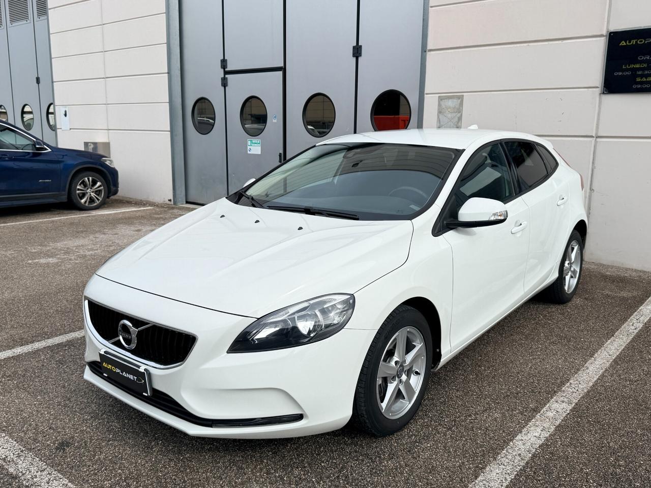 Volvo V40 D2 Geartronic Kinetic