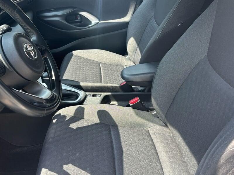 Toyota Yaris Hybrid Trend MY22