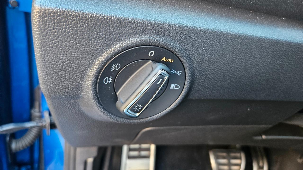 Volkswagen T-Roc 2.0 tdi 4motion dsg R-LINE ACC-CAMERA-CARPLAY-