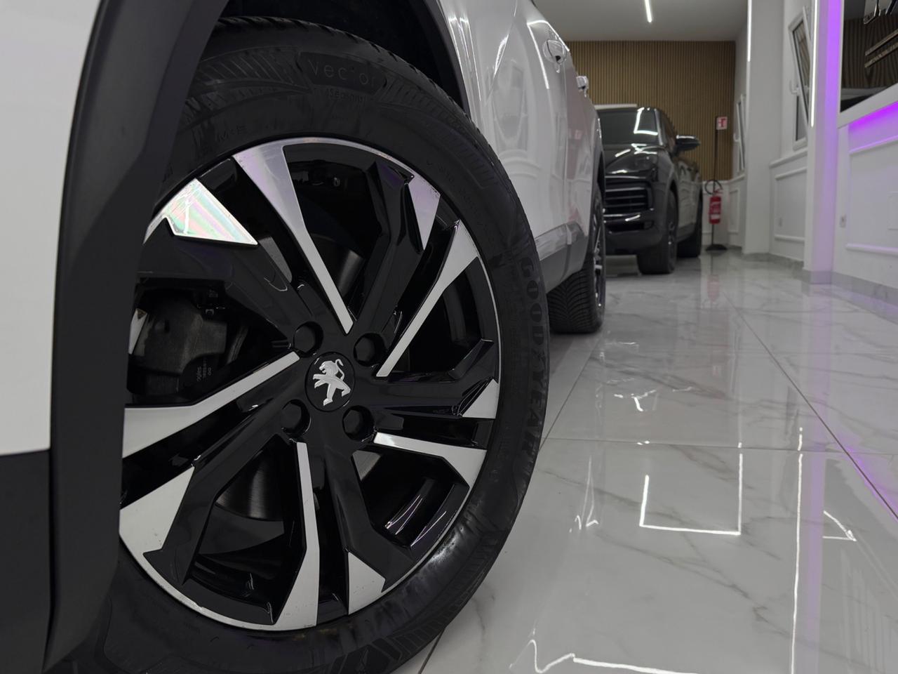 Peugeot 2008 BlueHDi 130CvEAT8 Allure Pack