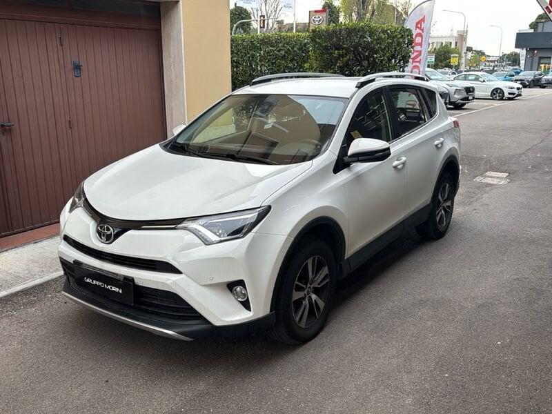 Toyota RAV4 RAV4 2.0 D-4D 2WD Business