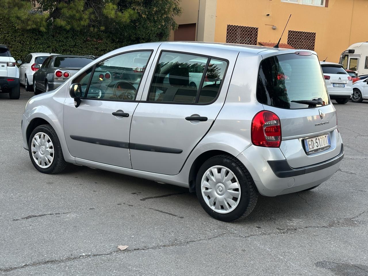 Renault Modus Grand 1.2 16V Dynamique
