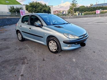 Peugeot 206 benzina come nuova 110.000 Km