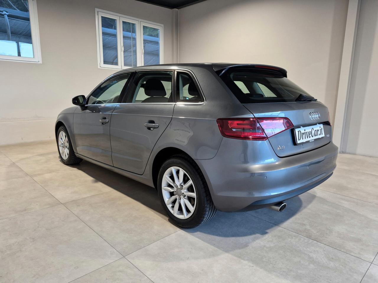 Audi A3 SPORTBACK 1.6 TDI AMBIENTE S TRONIC CRUISE C.16