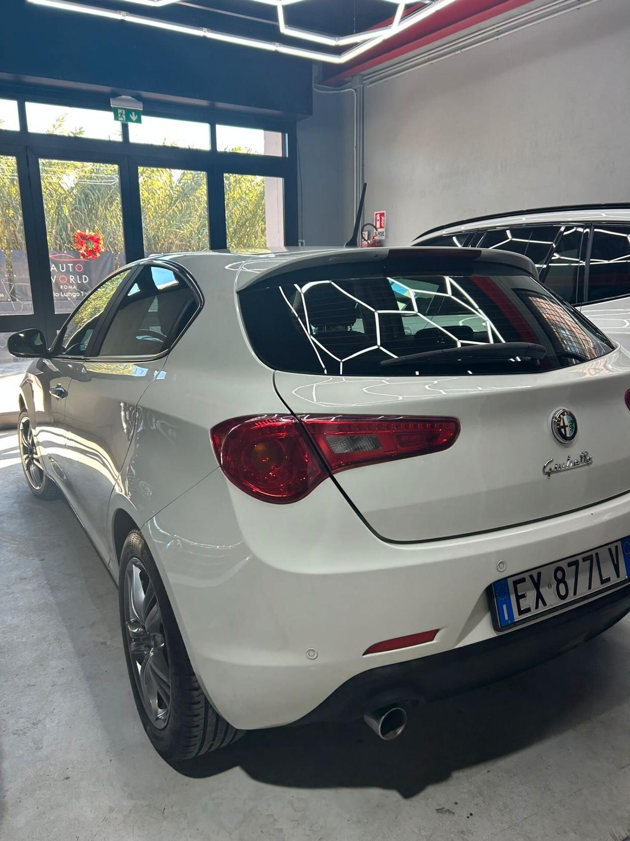 Alfa Romeo Giulietta 1.6 JTDm-2 105 CV Exclusive