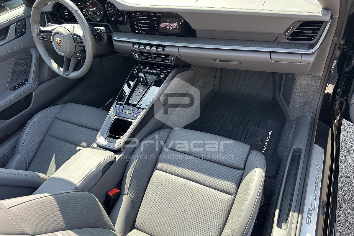 PORSCHE 911 Carrera 4 Cabriolet