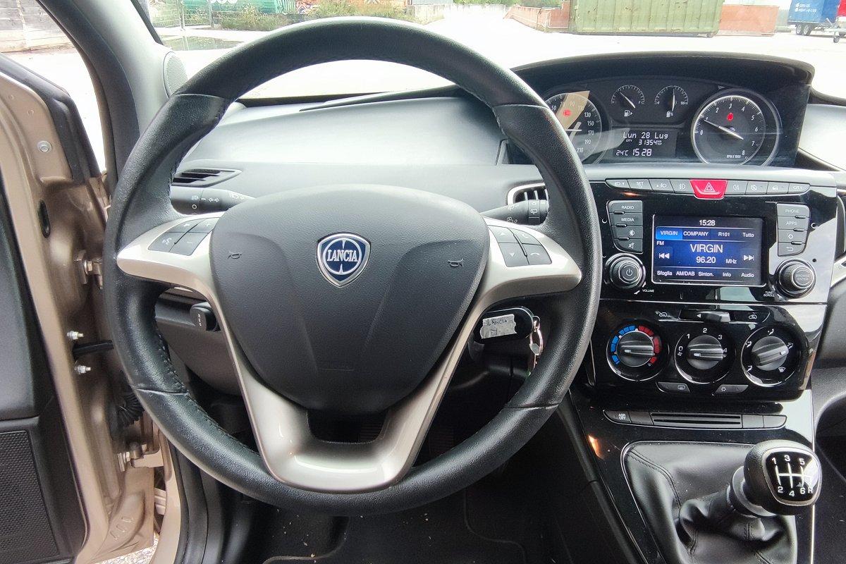 LANCIA Ypsilon 1.0 FireFly 5 porte S&S Hybrid Ecochic Gold