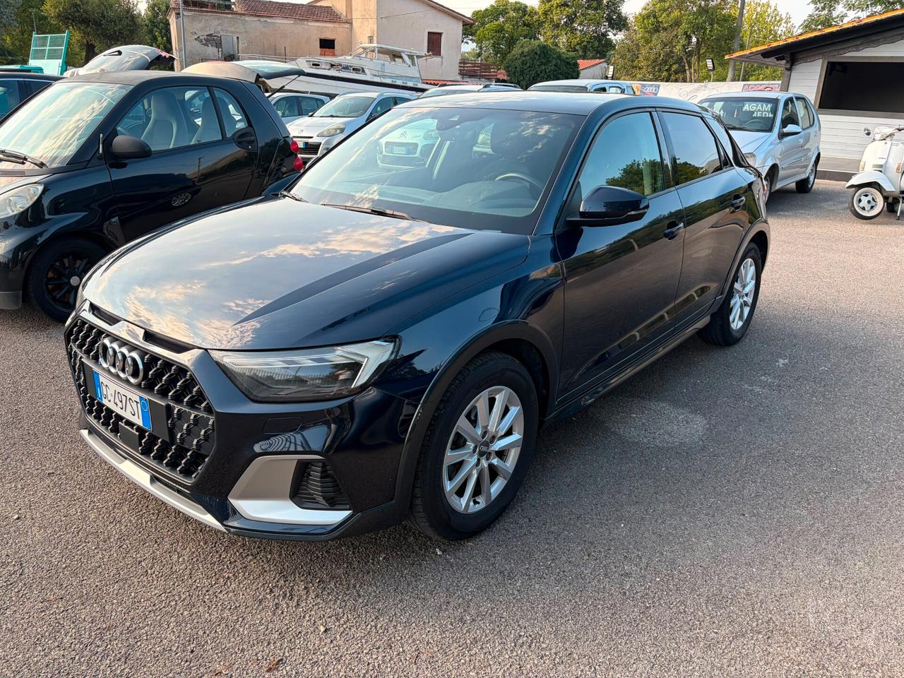 Audi A1 citycarver 30 TFSI Identity Contrast