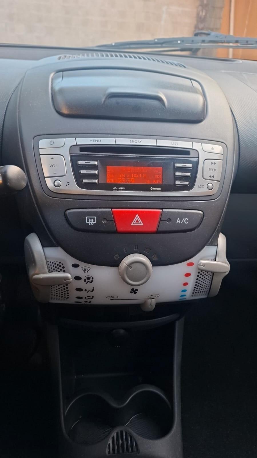 Toyota Aygo 1.0 12V VVT-i 5 porte Orange Connect