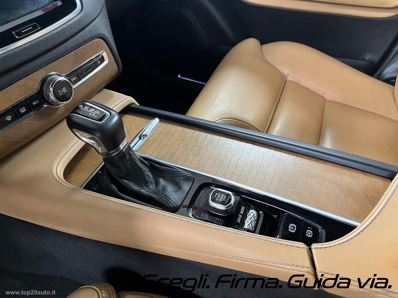 VOLVO XC90 D5 AWD Geartronic Inscription|TOTAL BLACK|PELLE TOTALE