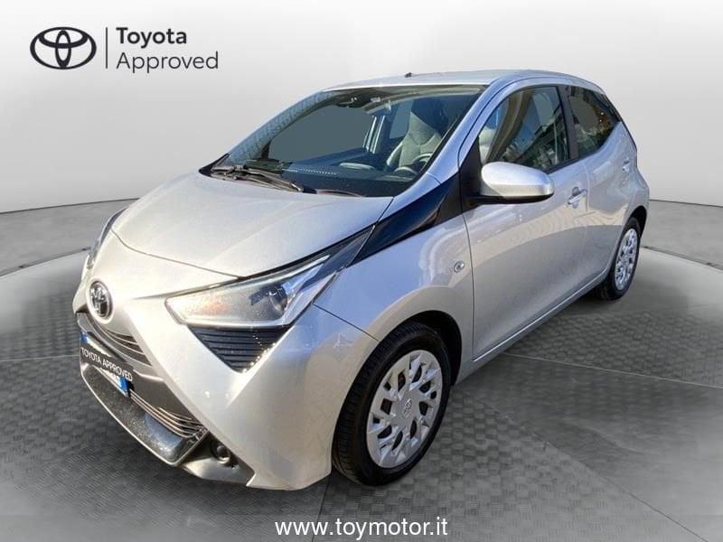 Toyota Aygo 2ª serie Connect 1.0 VVT-i 72 CV 5 porte x-play