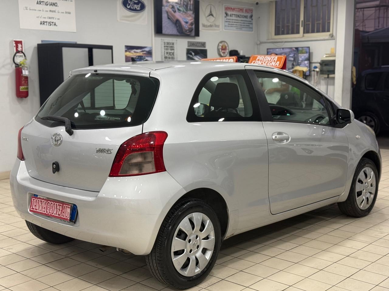 Toyota Yaris 1.0 benzina 140 mila km