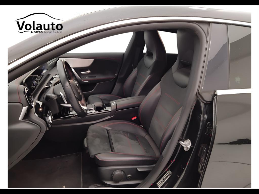 Mercedes-Benz CLA Sh.Brake - X118 - CLA Shooting Brake 200 d Premium auto