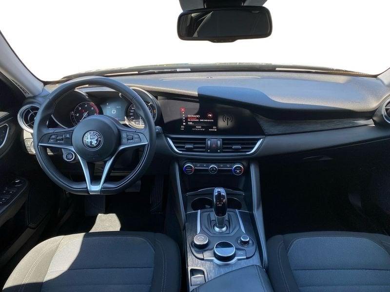 Alfa Romeo Giulia 2.2 t Sport Tech 160cv auto