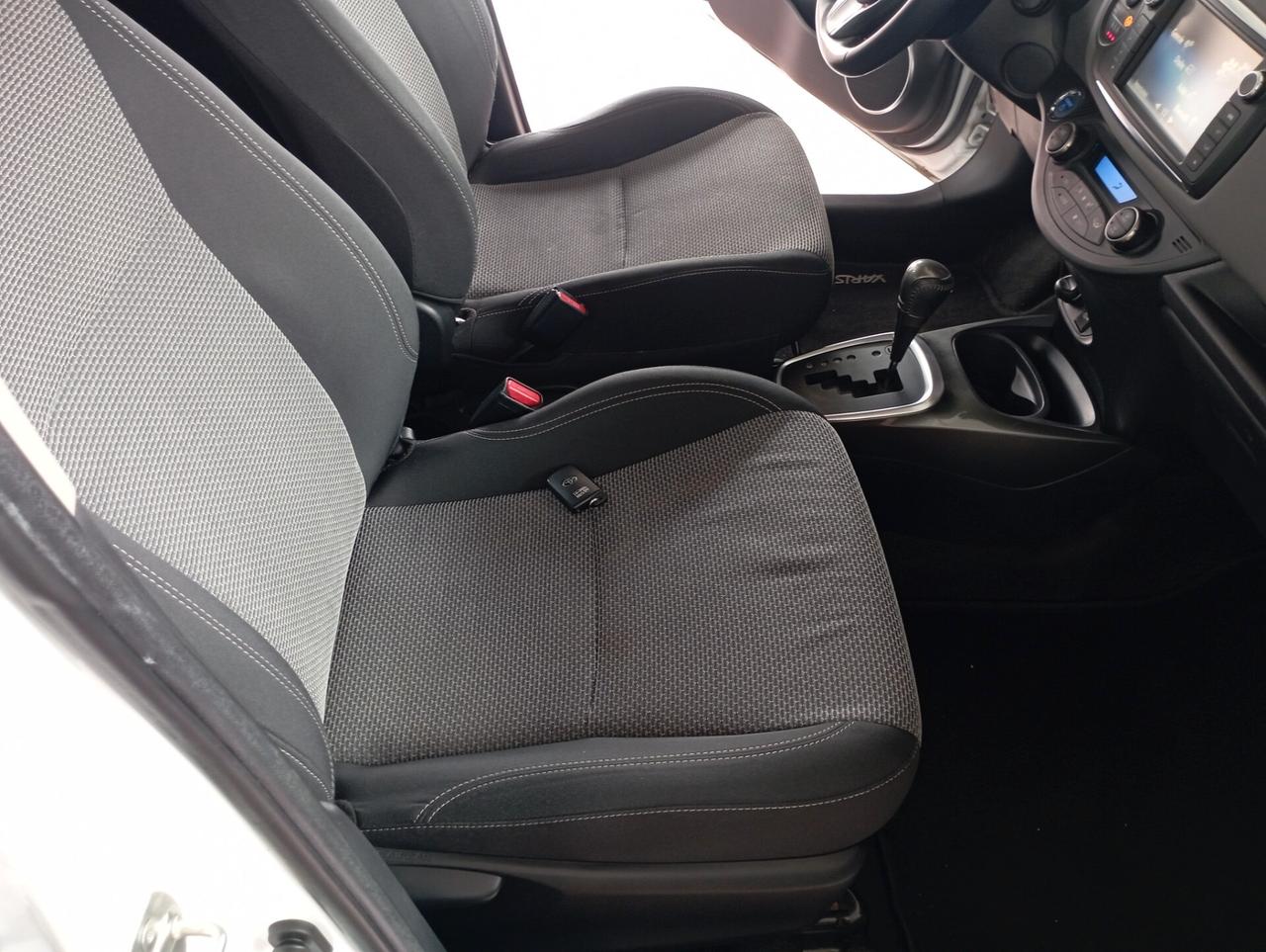 Toyota Yaris 1.5 Hybrid 5 porte Cool
