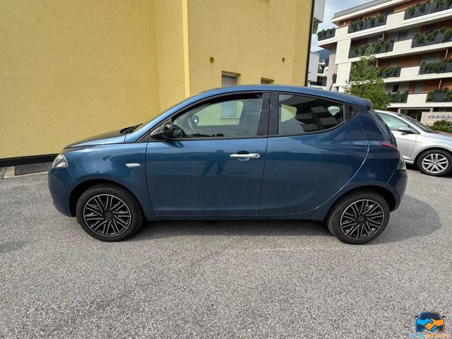 LANCIA Ypsilon 1.0 FireFly 5 porte S&S Hybrid Silver Plus