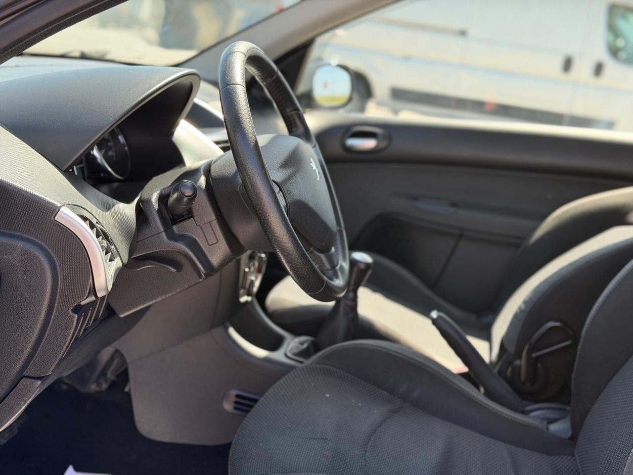 Peugeot 206 Plus 1.1 benzina 2010 GPL NEOPATENTATI