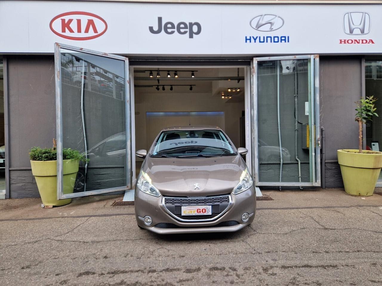 Peugeot 208 1.2 VTi 82 CV 5 porte allure