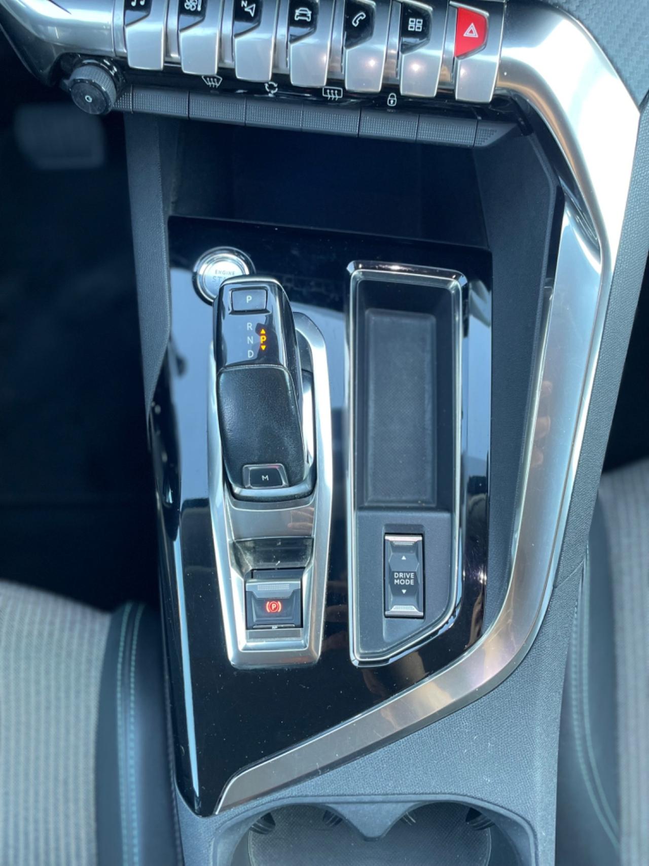Peugeot 3008 BlueHDi 130 S&S EAT8 Allure