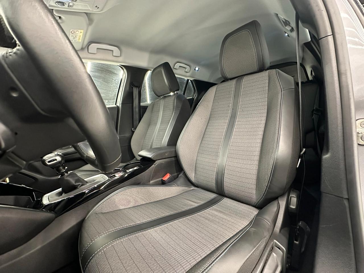 Peugeot 2008 1.2 102CV- KM CERTIFICATI-PERMUTE-12MESI GARANZIA