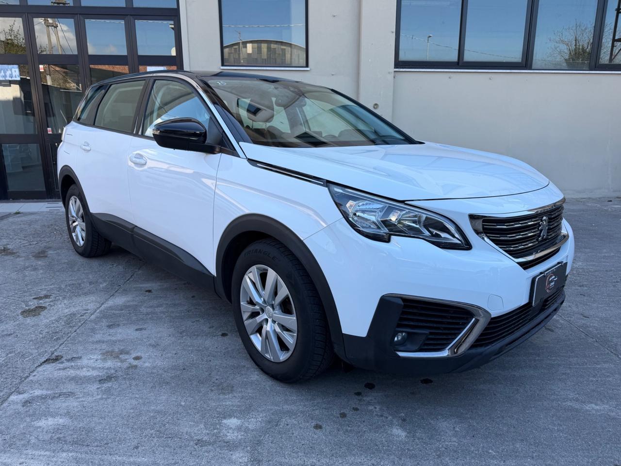 Peugeot 5008 BlueHDi 130 EAT8 Business 7 posti