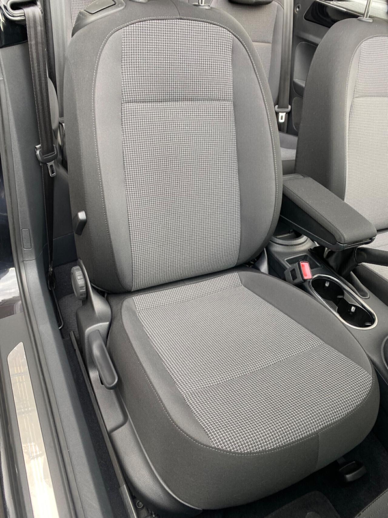 Volkswagen Maggiolino CABRIO 2.0 TDI 110cv Sport