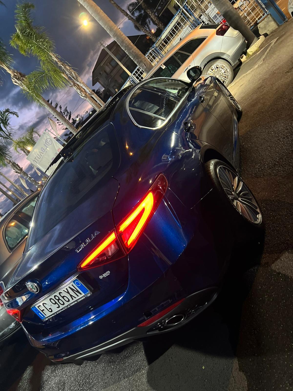 Alfa Romeo Giulia 2.2 Turbodiesel 180 CV AT8 Business Sport Launch Ed.