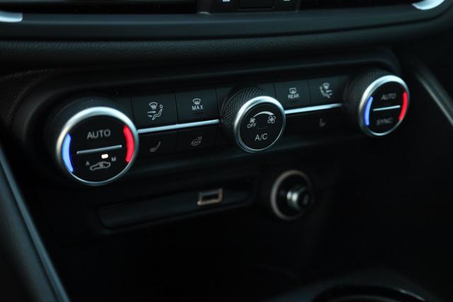 ALFA ROMEO Giulia 2.2 Turbodiesel 210 CV AT8 AWD Q4 Veloce