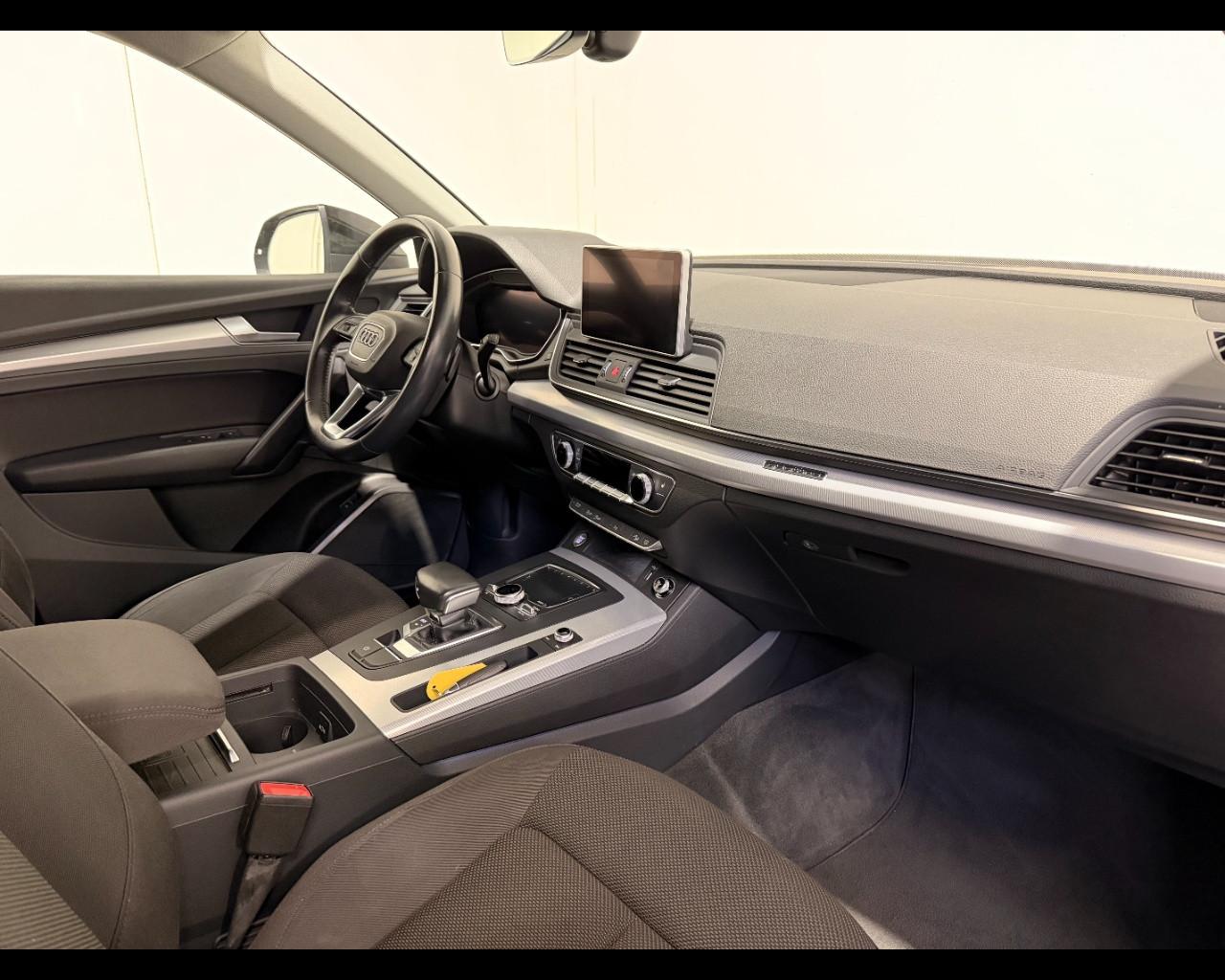 AUDI Q5 40 TDI S-TRONIC QUATTRO BUSINESS SPORT