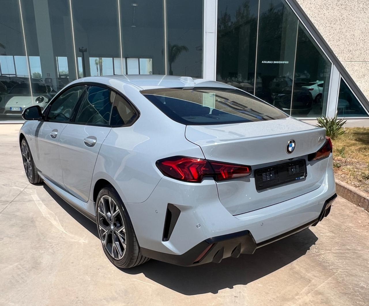 BMW 220 i MSport auto possibilità noleggio no scoring
