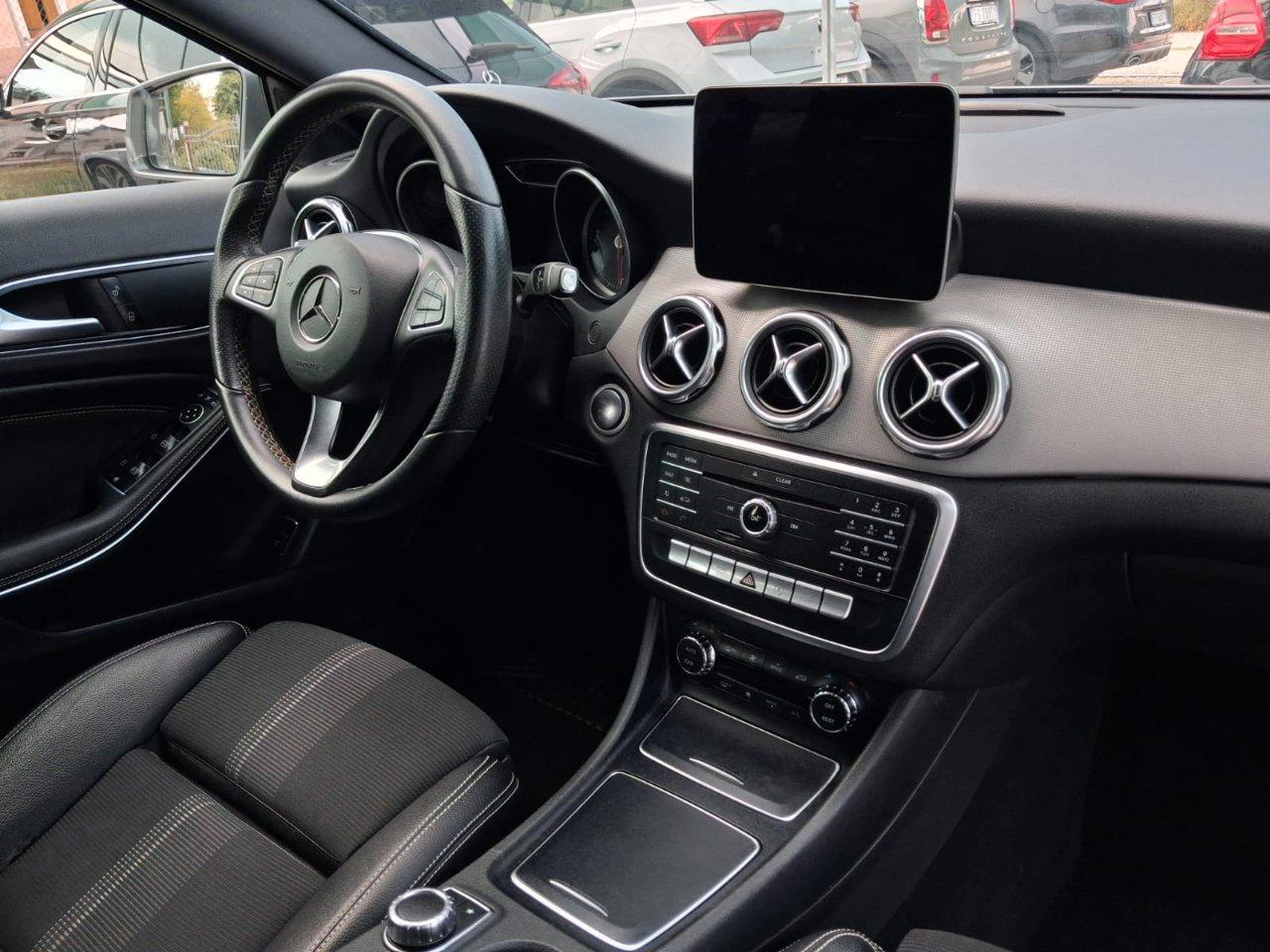 Mercedes GLA 200 d Sport auto