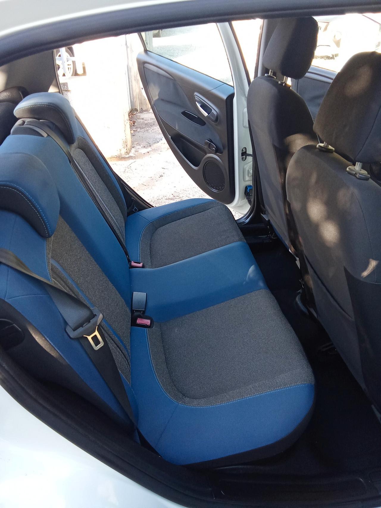 Fiat Punto 1.4 8V 5 porte Natural Power Street 013