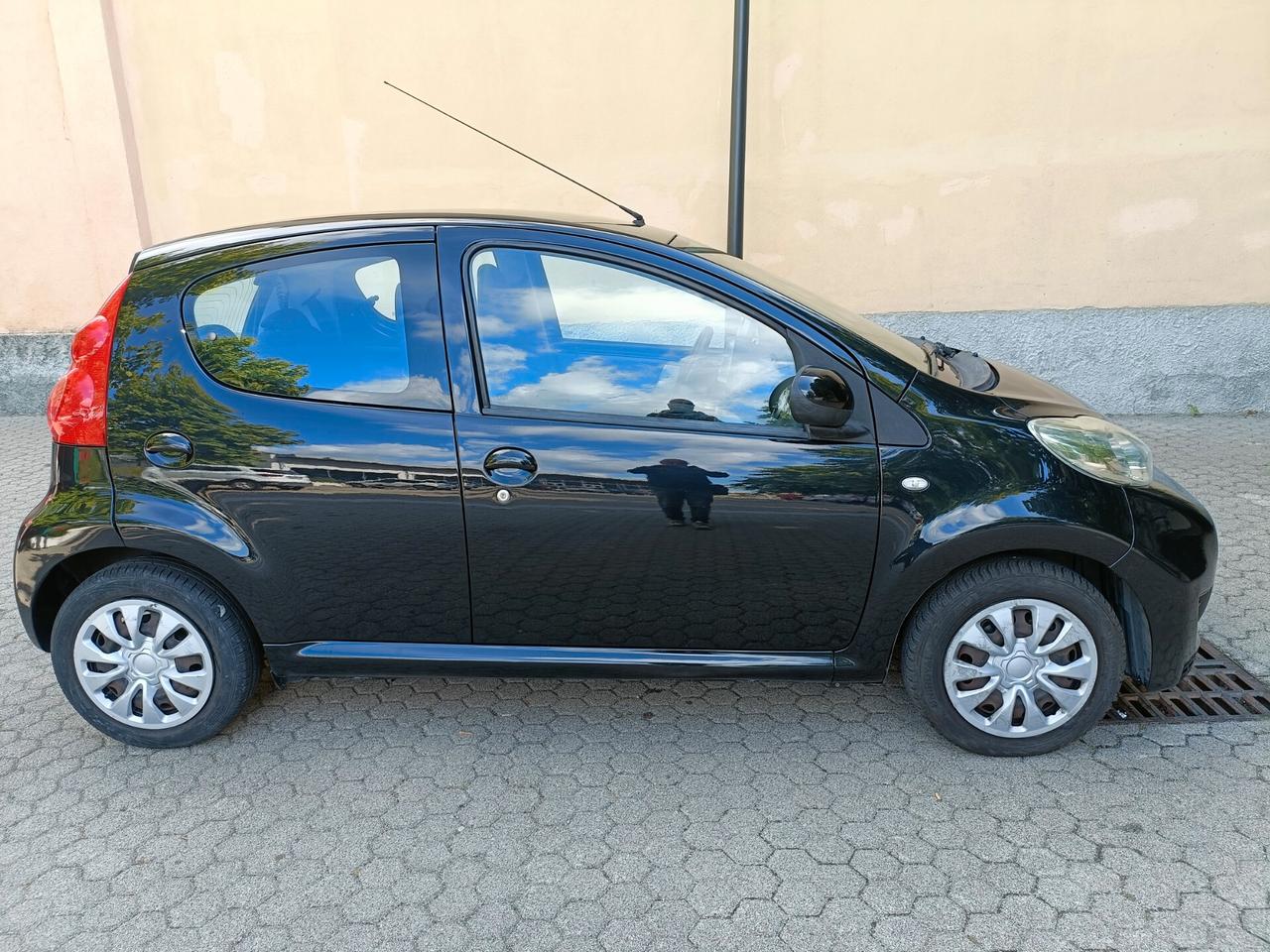 Peugeot 107 1.0 68CV 5p. Sweet Years