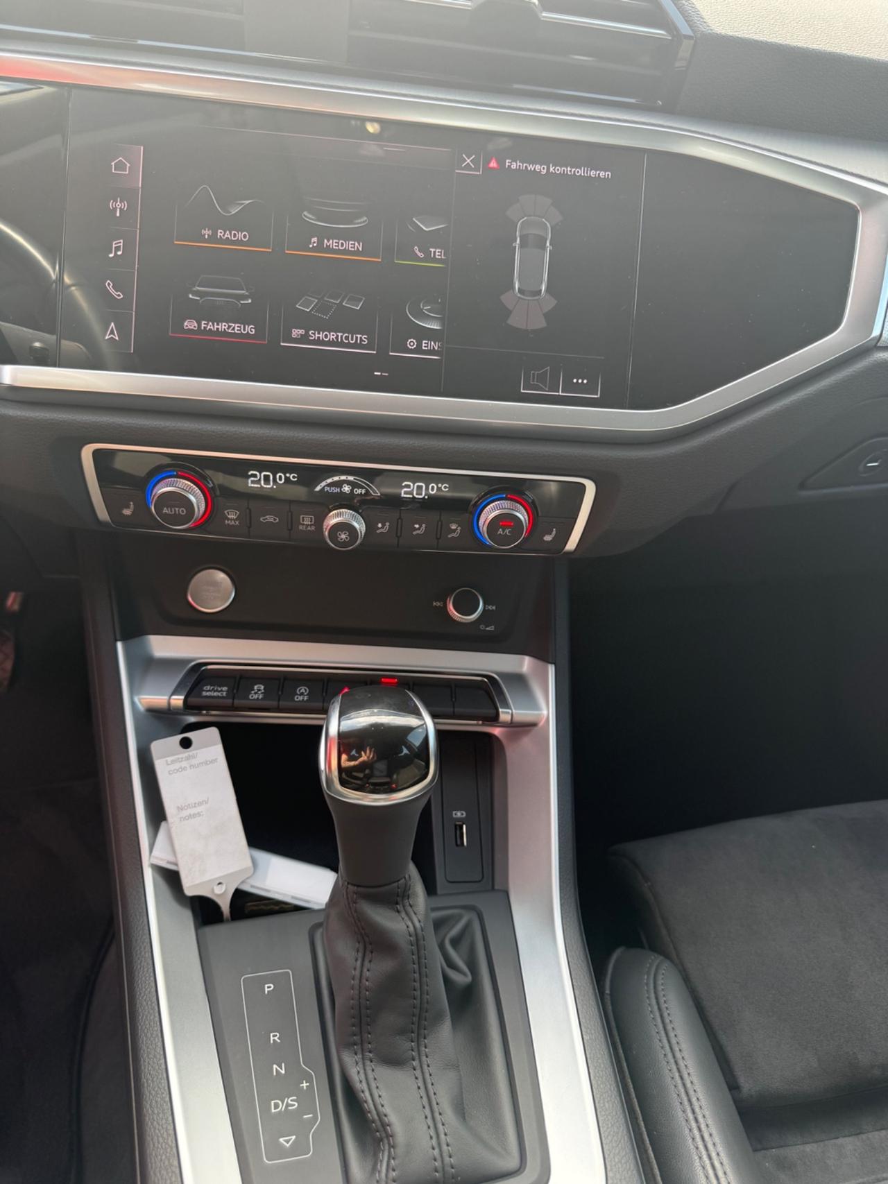 Audi Q3 40 TDI quattro S tronic Business Advanced