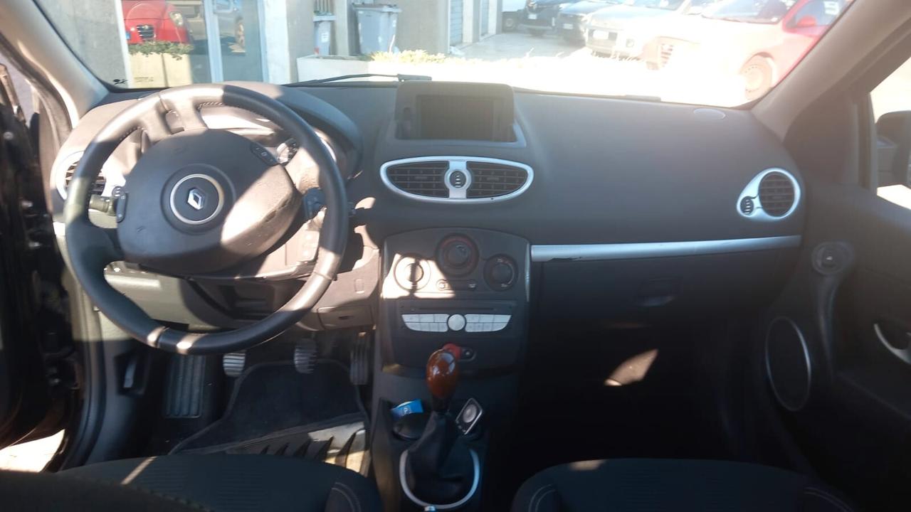 Renault Clio 1.2 16V 5 porte Dynamique