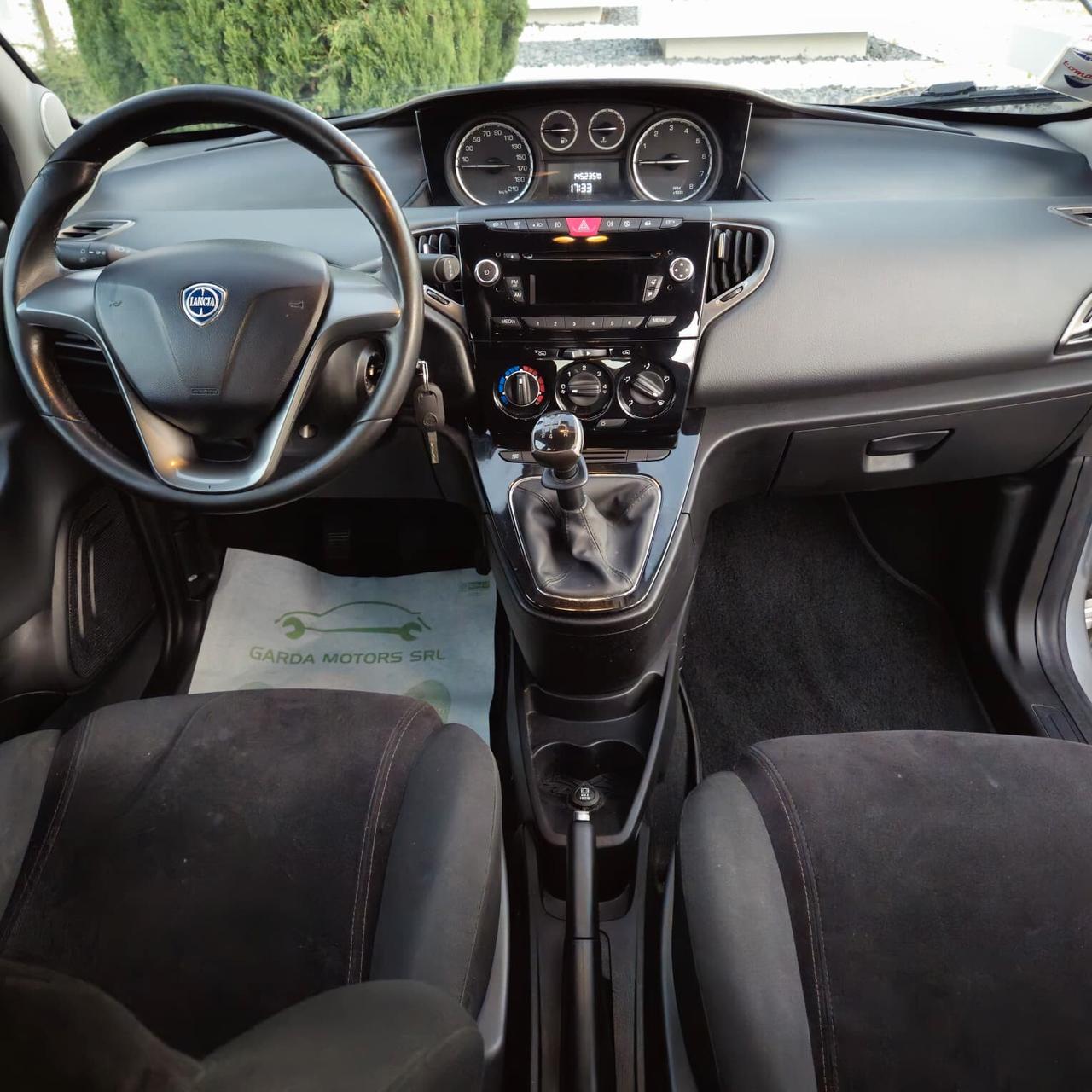 Lancia Ypsilon 1.2 69 CV 5 porte S&S Platinum