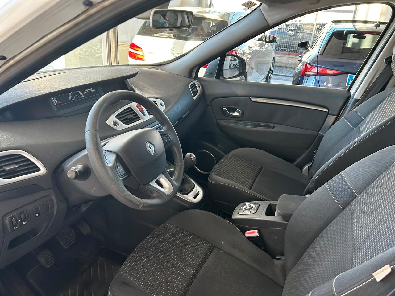 Renault Scénic 1.5 dCi 7 POSTI 2010