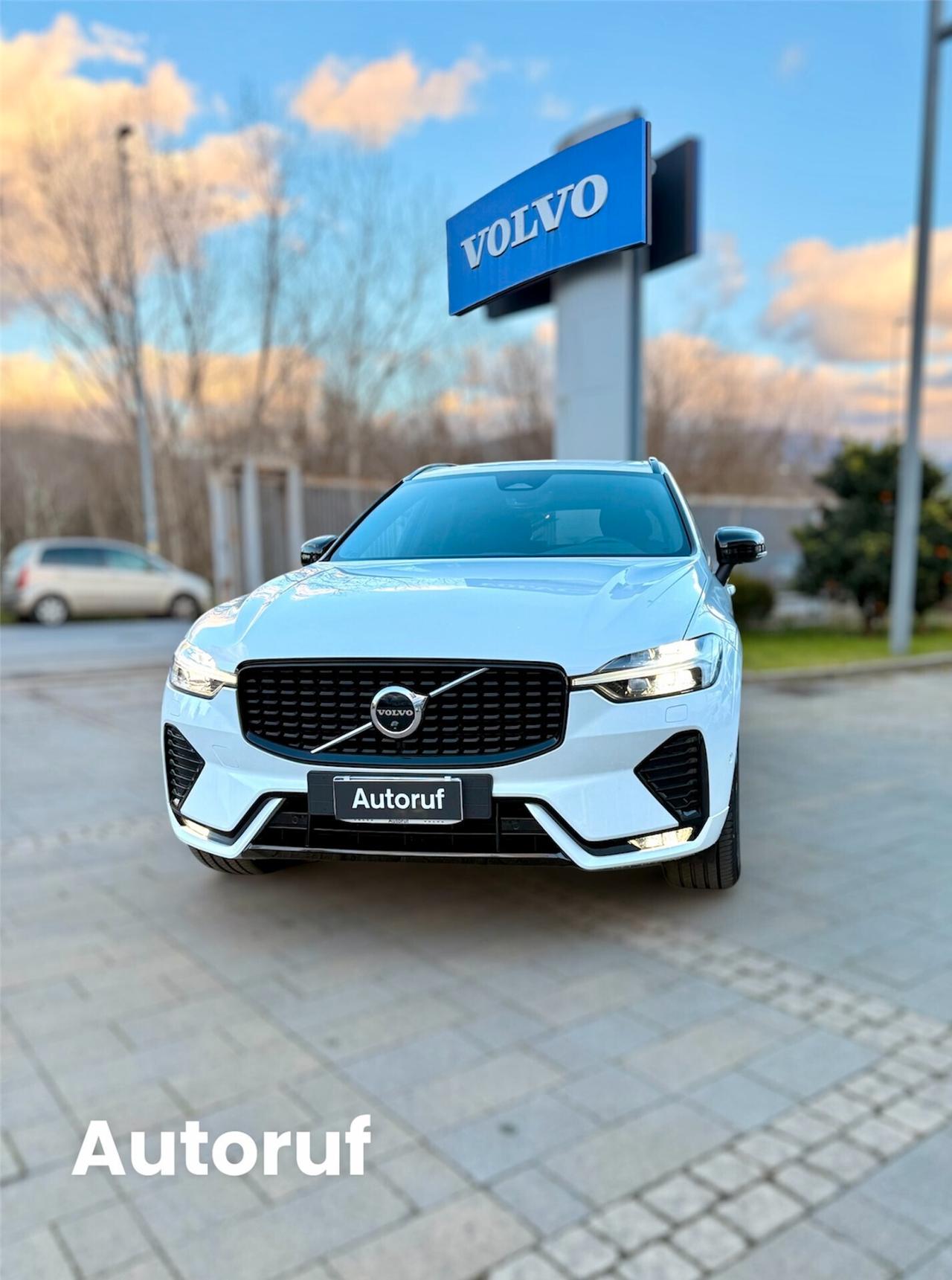 Volvo XC60 B5 Plus Dark 250cv AWD Garanzia Estesa
