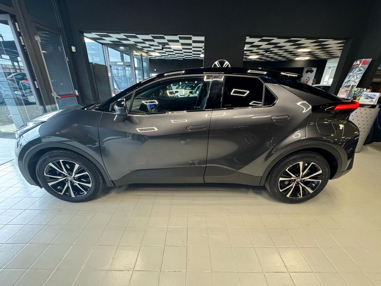 TOYOTA C-HR (2023-->) C-HR 1.8 HV Trend