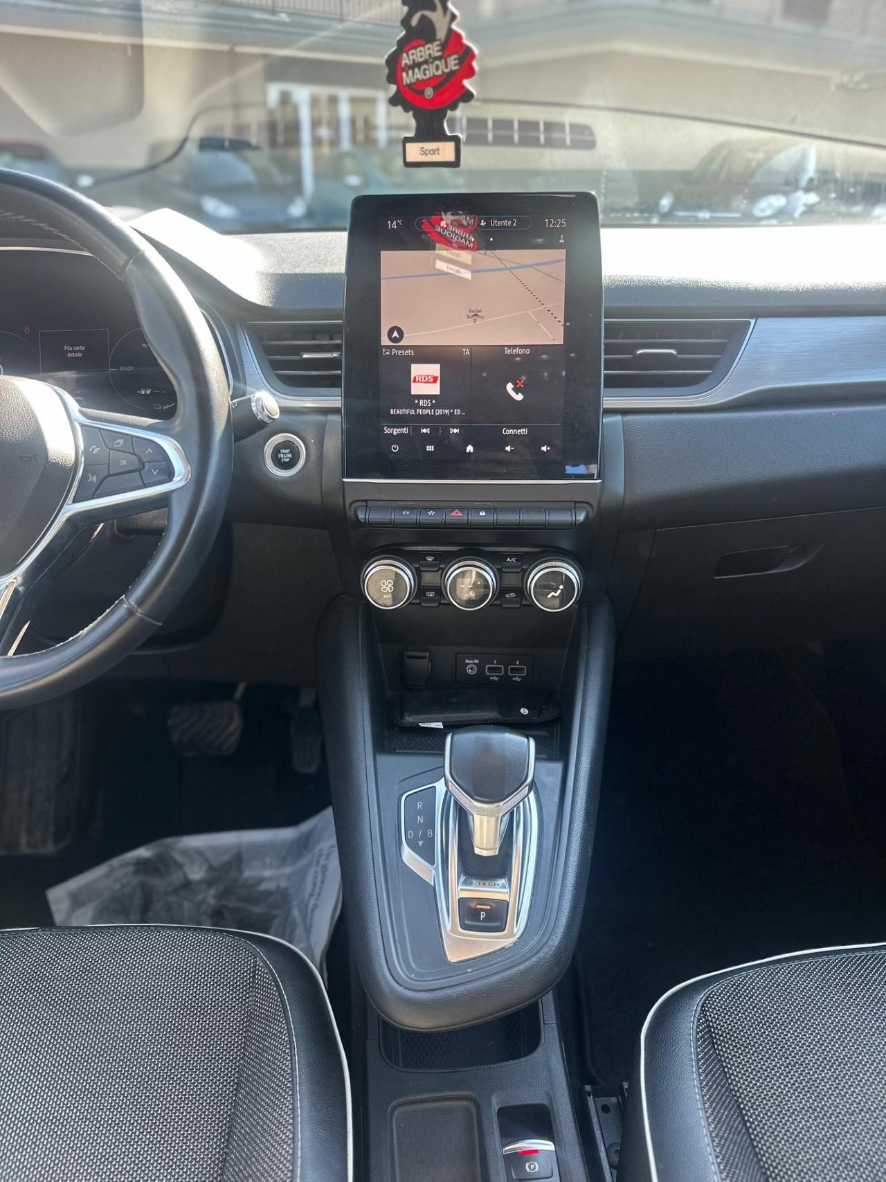 Renault Captur Plug-in Hybrid E-Tech 160 CV Initiale Paris