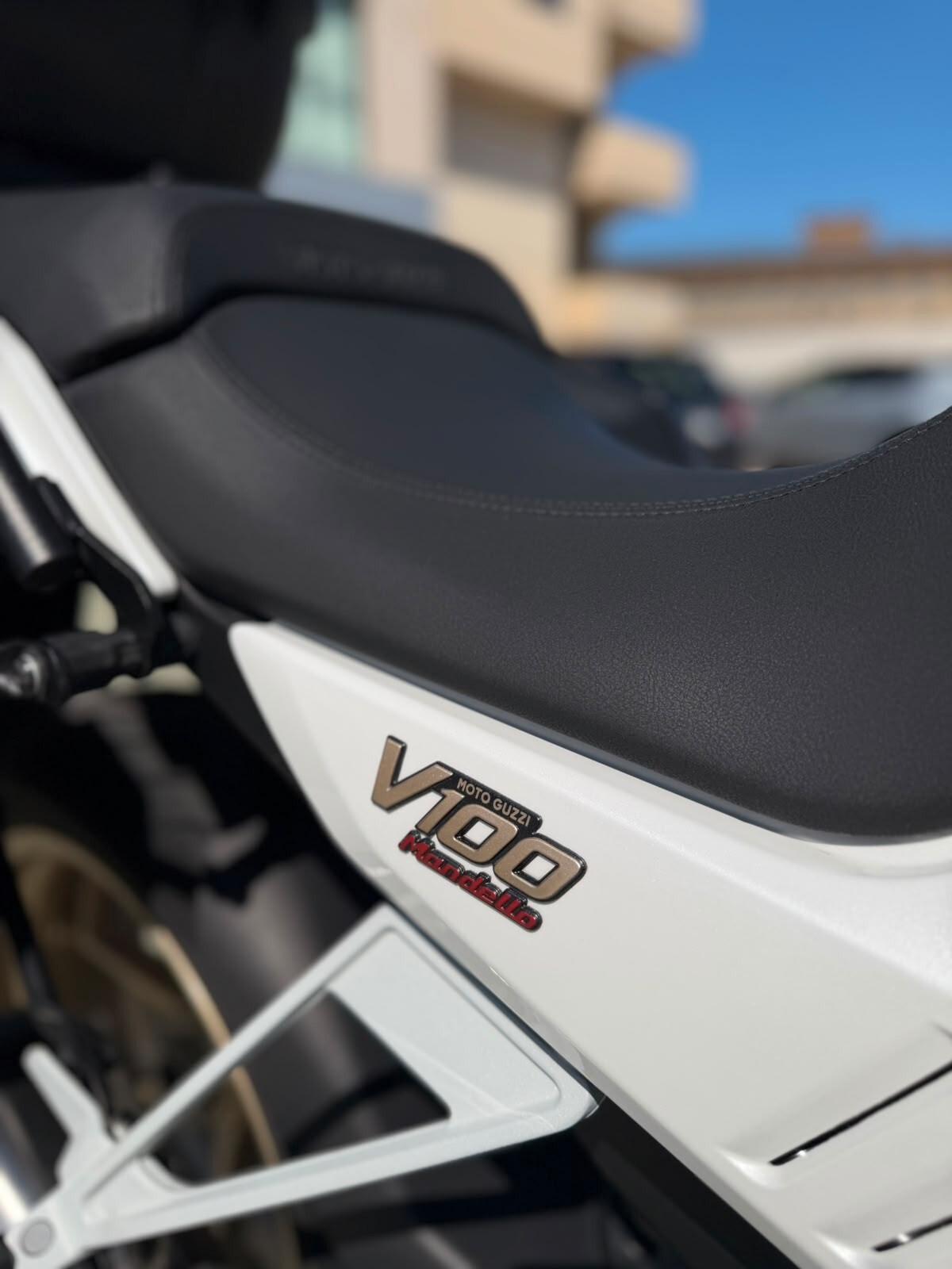 MOTO GUZZI V100 MANDELLO – 2022 – 9.000 KM