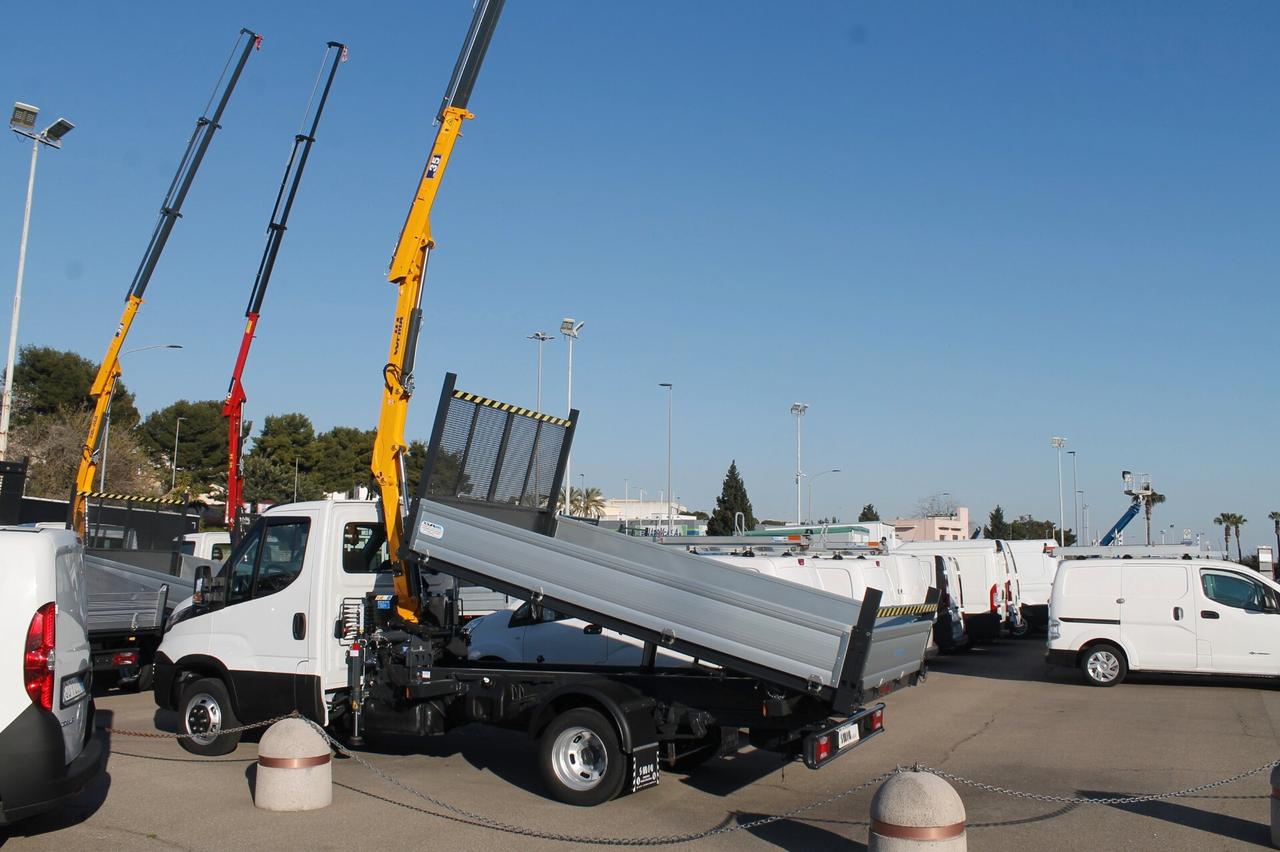 Iveco Daily 35C14 CASSONE RIBALTABILE E GRU' NUOVI DI FABBRICA