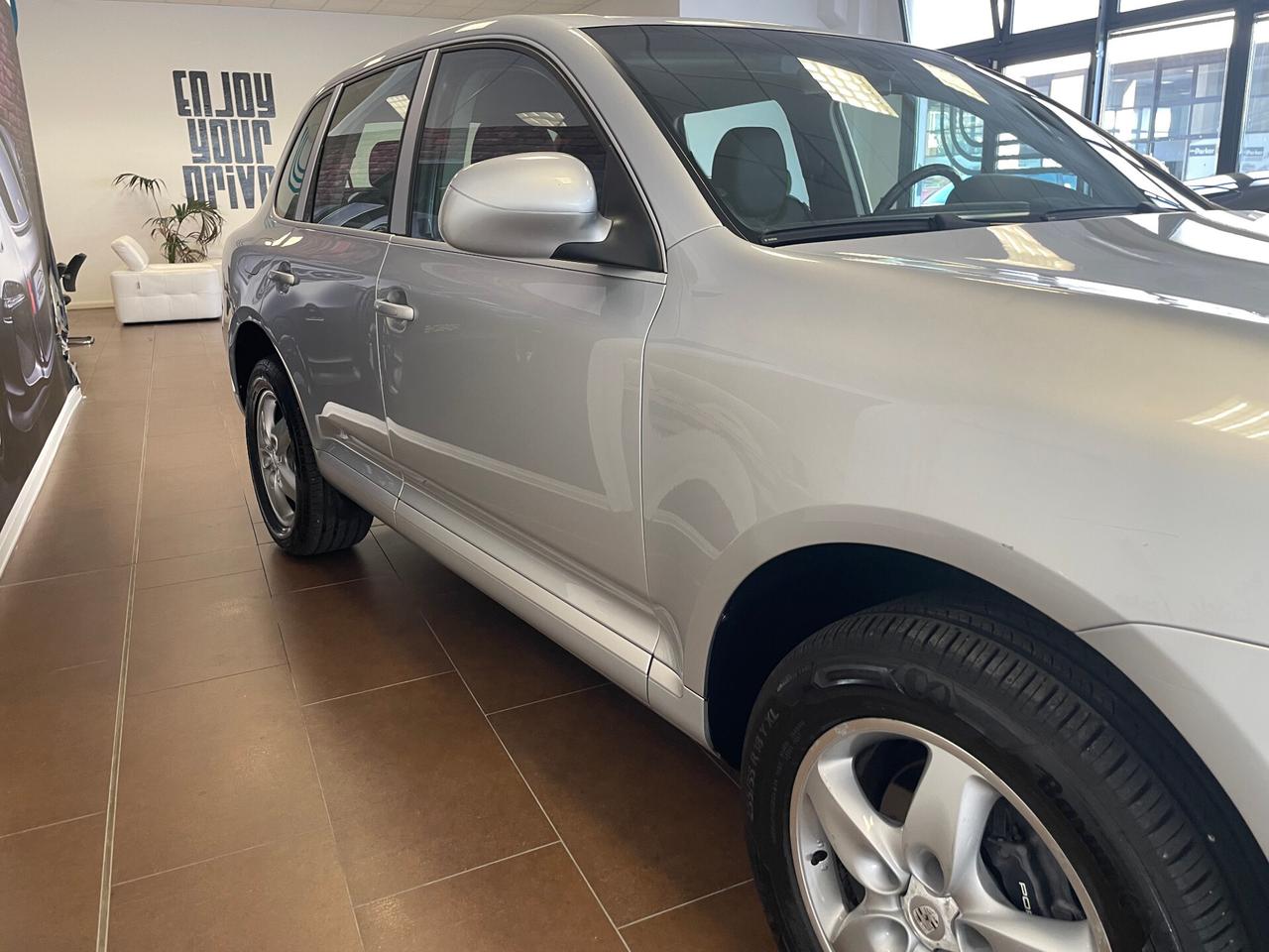 Porsche Cayenne 3.2 S V6 cat