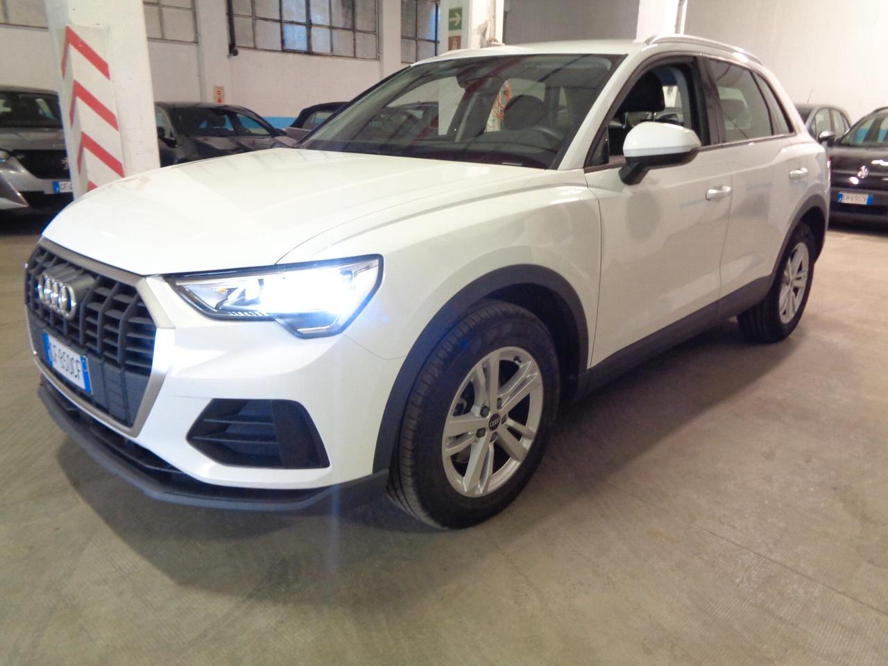 Audi Q3 35 TDI S tronic Business