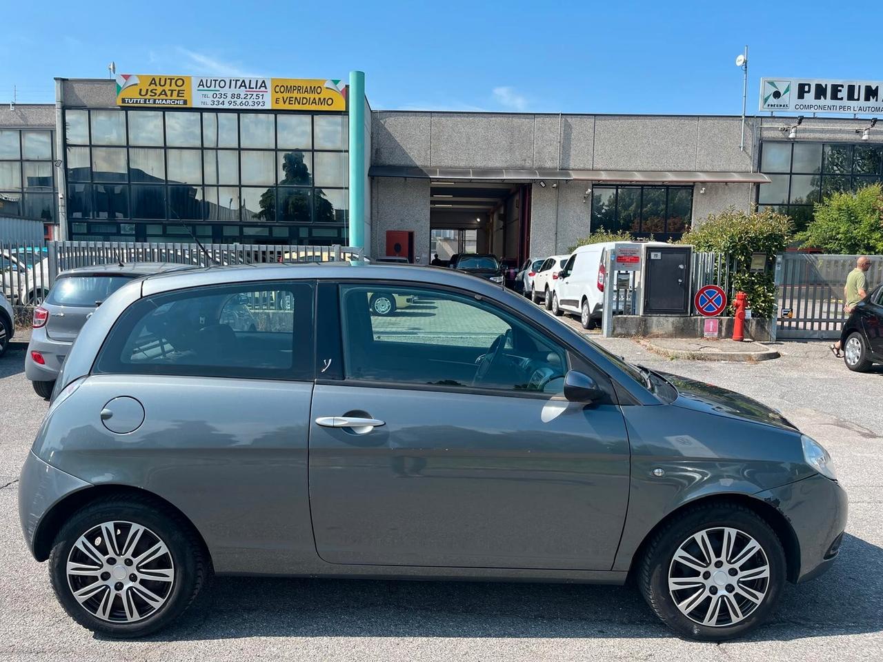 Lancia Ypsilon 1.2 **NEOPATENTATI**