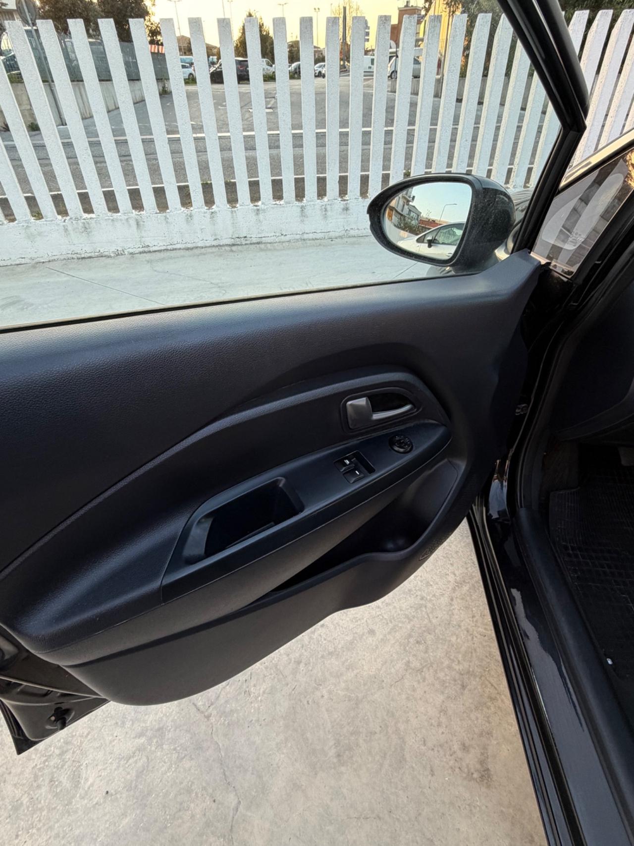 Kia Rio 1.1 CRDi 5p. Cool