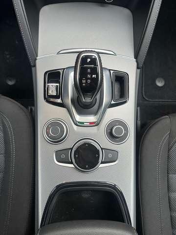 Alfa Romeo Stelvio 2.2d 160cv Sprint Navi+Palette al Vol.+Camera
