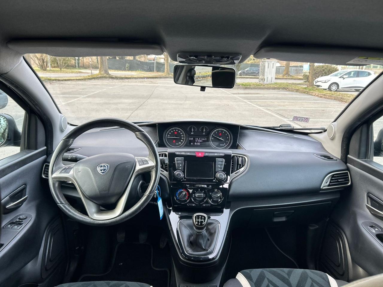 Lancia Ypsilon 1.2 69CV PLATINUM Benzina GPL – 100.000km – OK Neopatentati – Full Optional