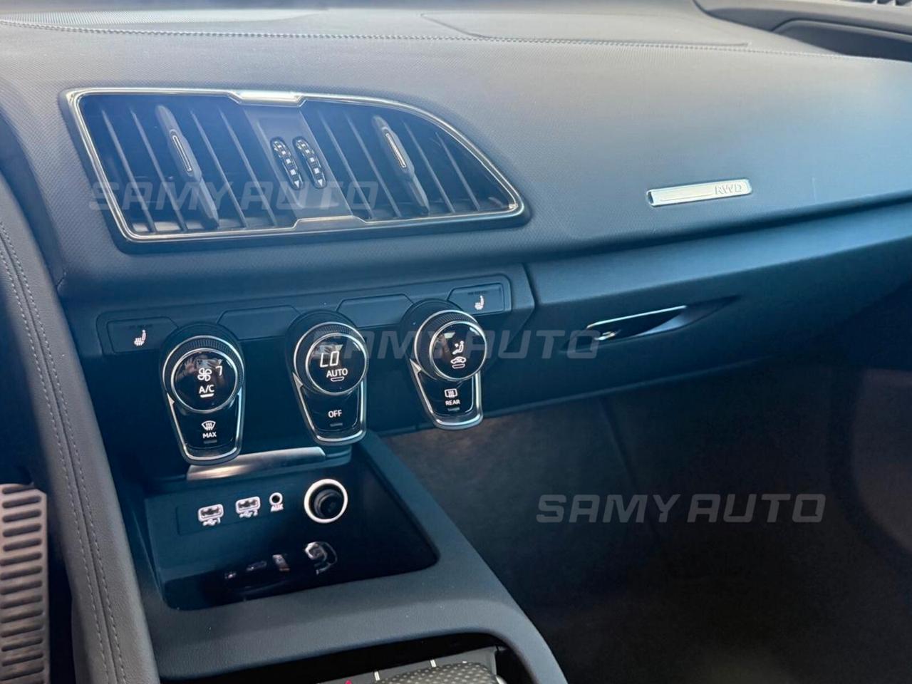 Audi R8 Coupé V10 quattro S tronic performance