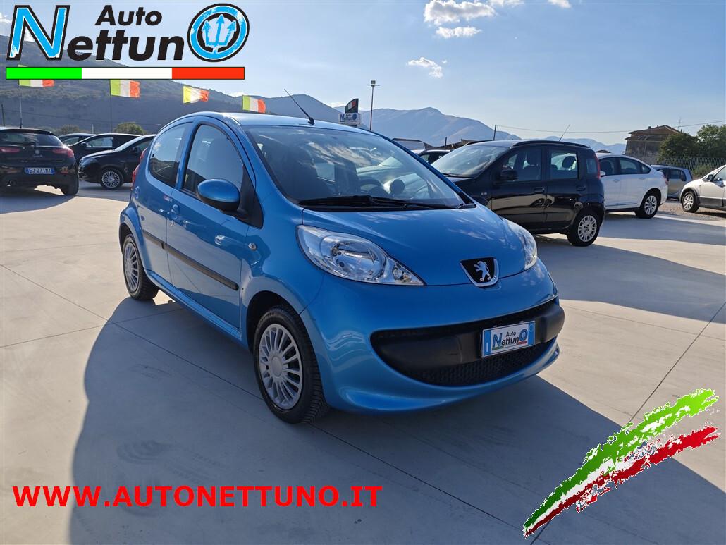 Peugeot 107 1.0 68CV 5p. Sweet Years 2Tronic Automatica